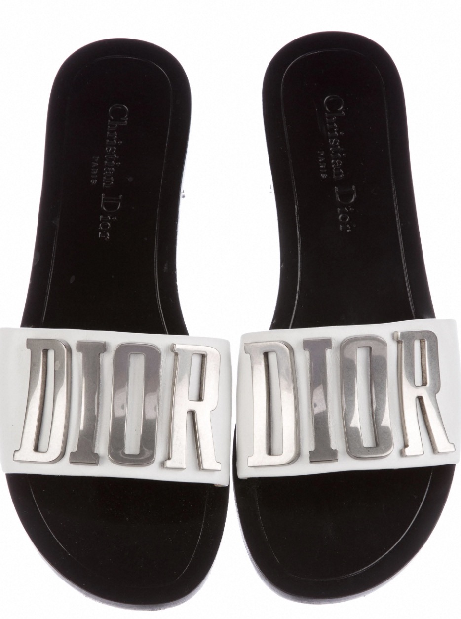 Christian Dior Sandals Women: The Epitome of Chic Summer Footwear插图3