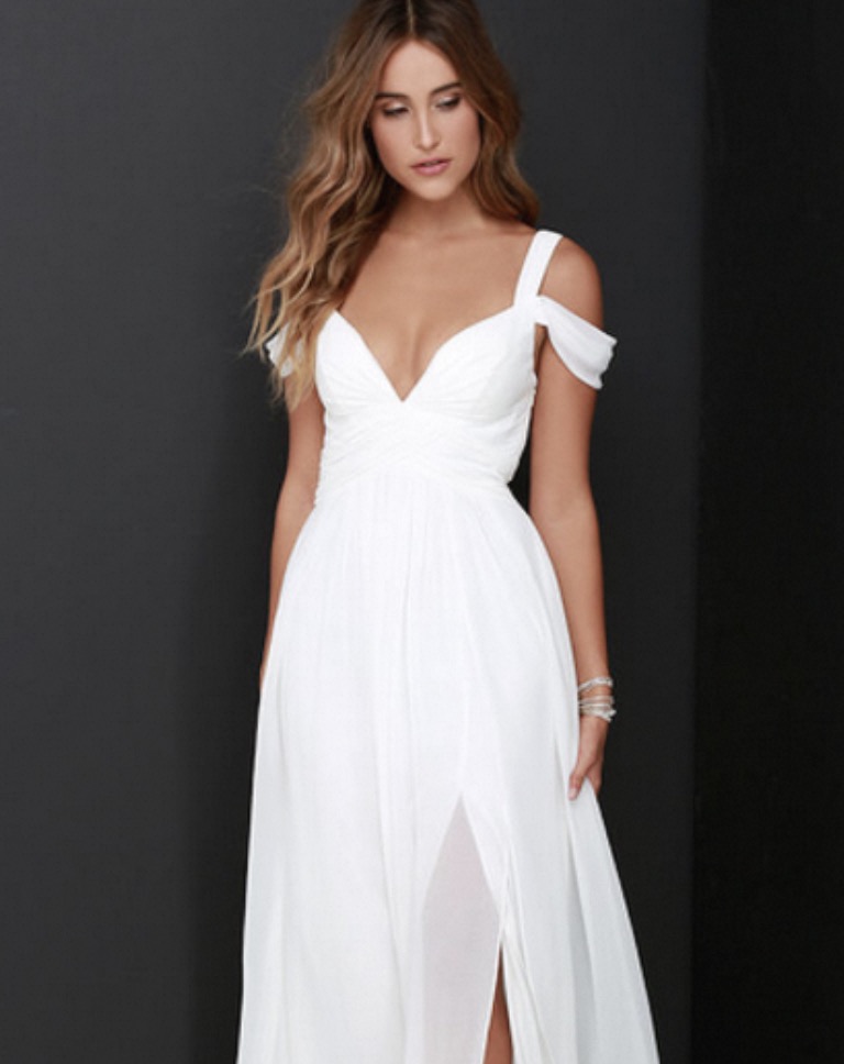 Long White Dresses for Women: Eternal Style Redefined插图3