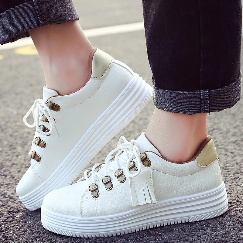 Platform sneaker