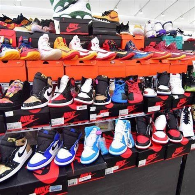 Sneaker convention