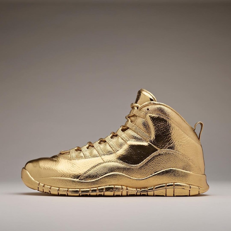 Gold sneaker