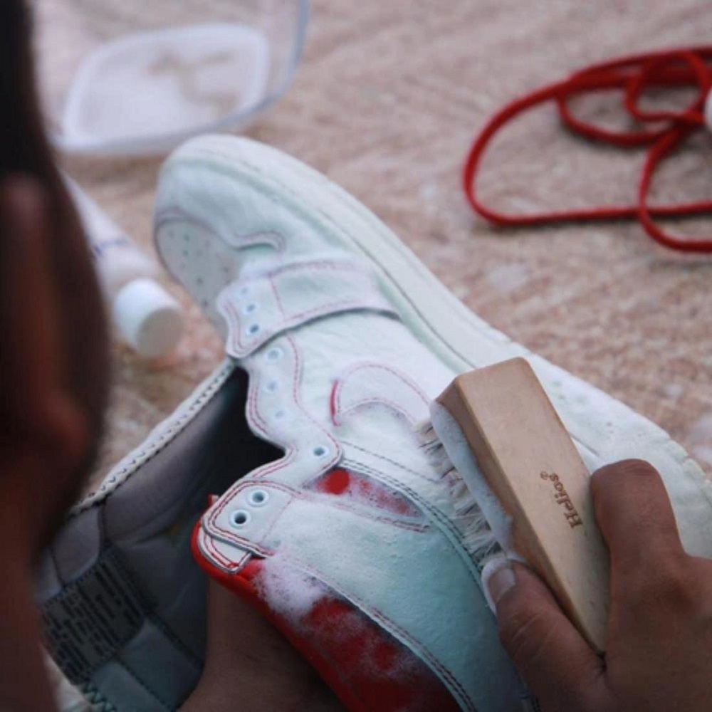 sneaker cleaning