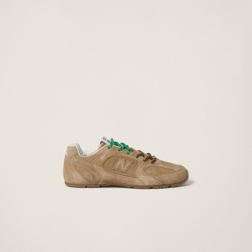 retro sneaker