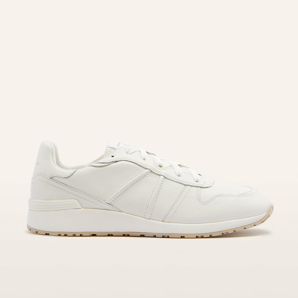 womens white sneaker