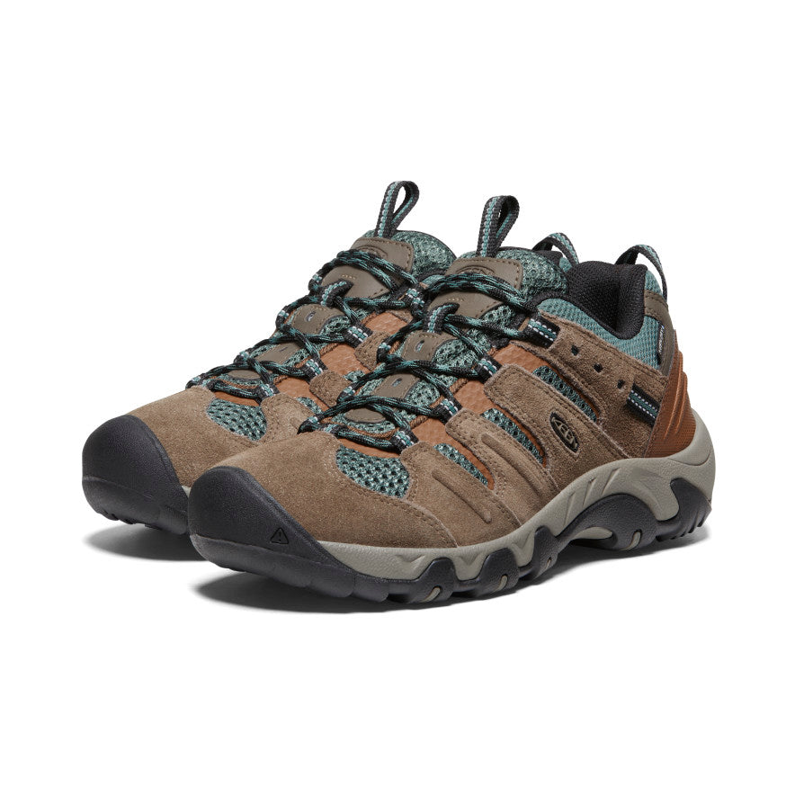 hiking sneaker